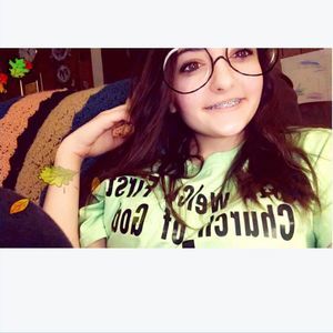 Meet your Posher, Becky